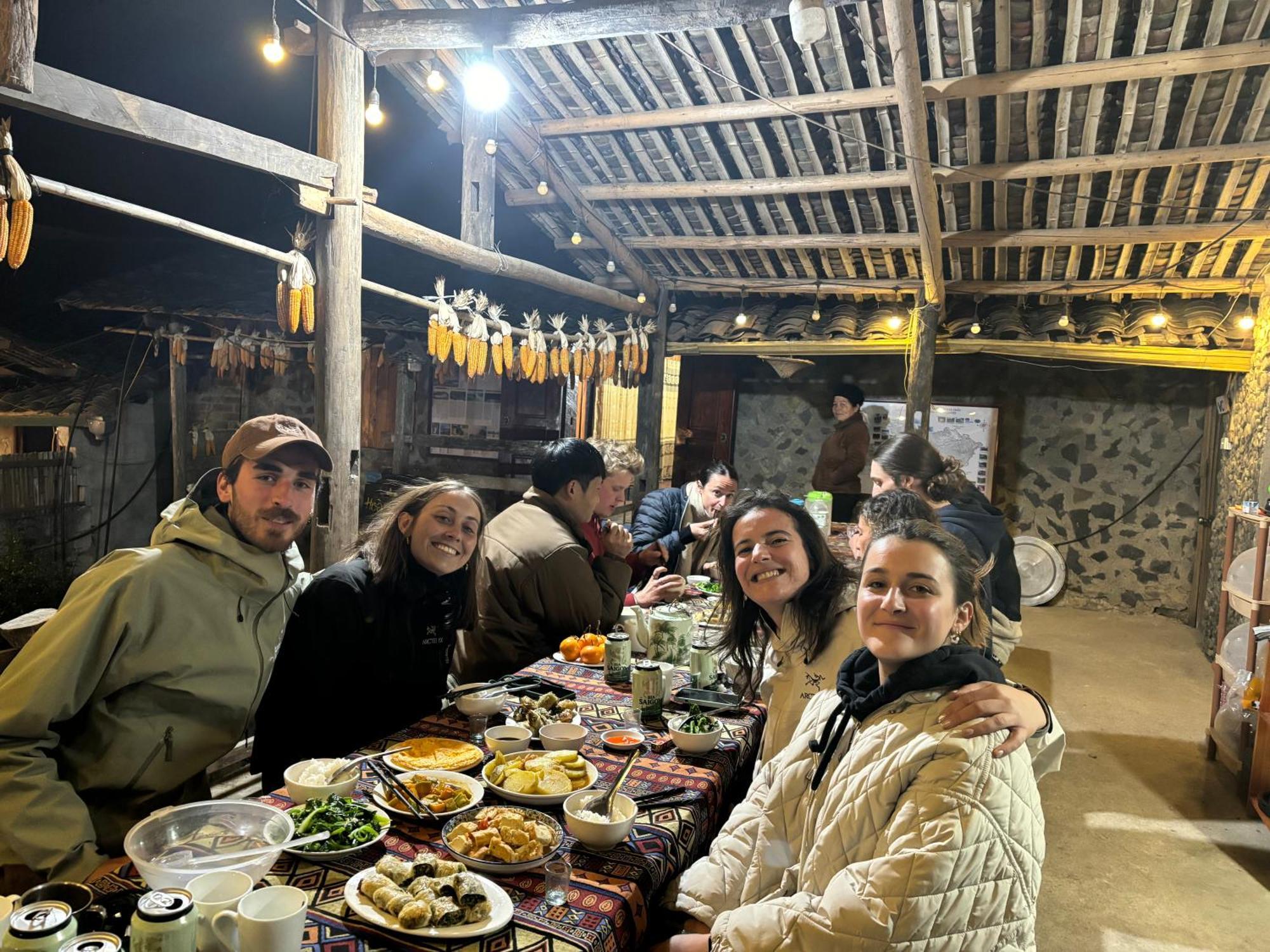 Hoàng Công Bản Giốc Homestay Cao Bang Exterior foto
